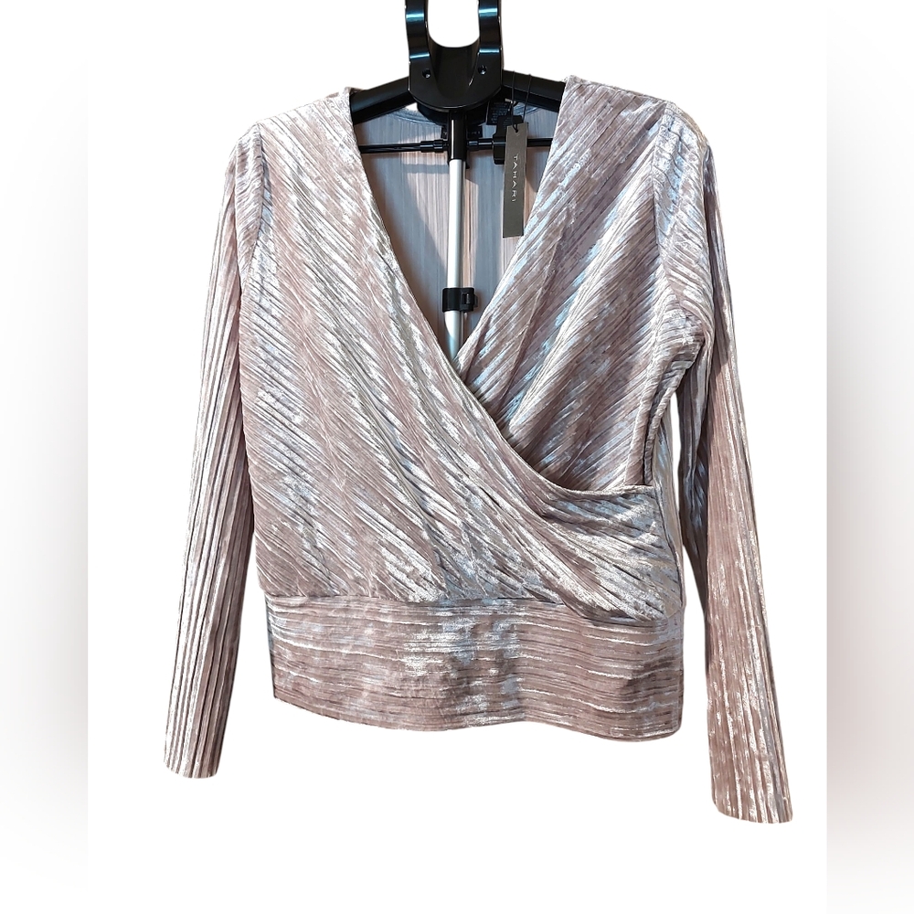 TAHARI Velour Ribbed Faux Wrap V-neck Long Sleeve Blouse Size L Date Night NWT